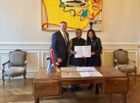 Paris adopts Yunus''s three zeroes as central theme for Olympic 2024 Paris adopts Yunus''s three zeroes as central theme for Olympic 2024