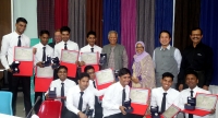 First Batch Graduates from Japan-Automechanic - Social Business Joint-venture Trains Children of Grameen Borrowers First Batch Graduates from Japan-Automechanic - Social Business Joint-venture Trains Children of Grameen Borrowers