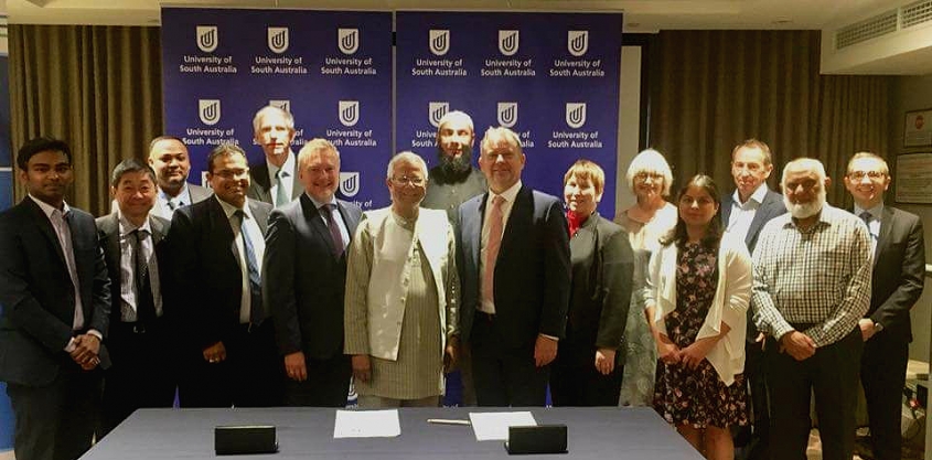 Two Australian Universities set up Yunus Social Business Centres Two Australian Universities set up Yunus Social Business Centres