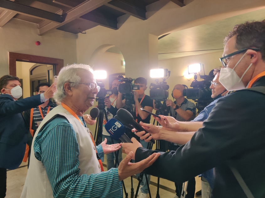 Yunus Warns About the Disaster Path of Present Civilization. Urges to Build a New Civilization. Yunus Warns About the Disaster Path of Present Civilization. Urges to Build a New Civilization.